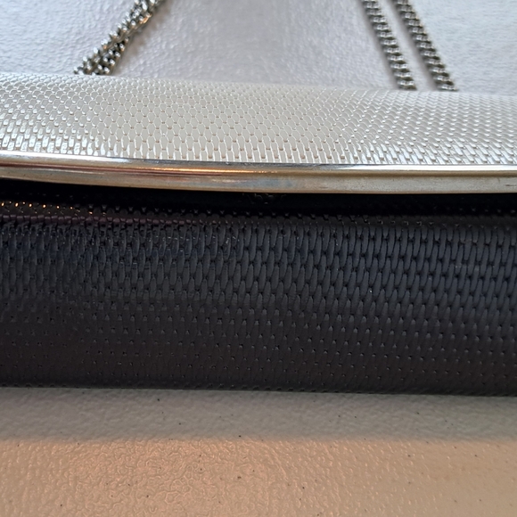 Black and Cream Purse - Picture 6 of 12